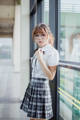 震惊！韩国三级片《女教师》究竟藏着什么秘密？
